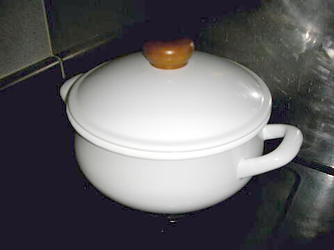 買ってきた鍋の写真