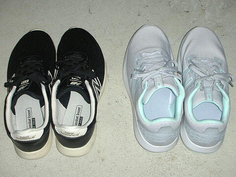先日買った靴と昨日届いた靴の写真